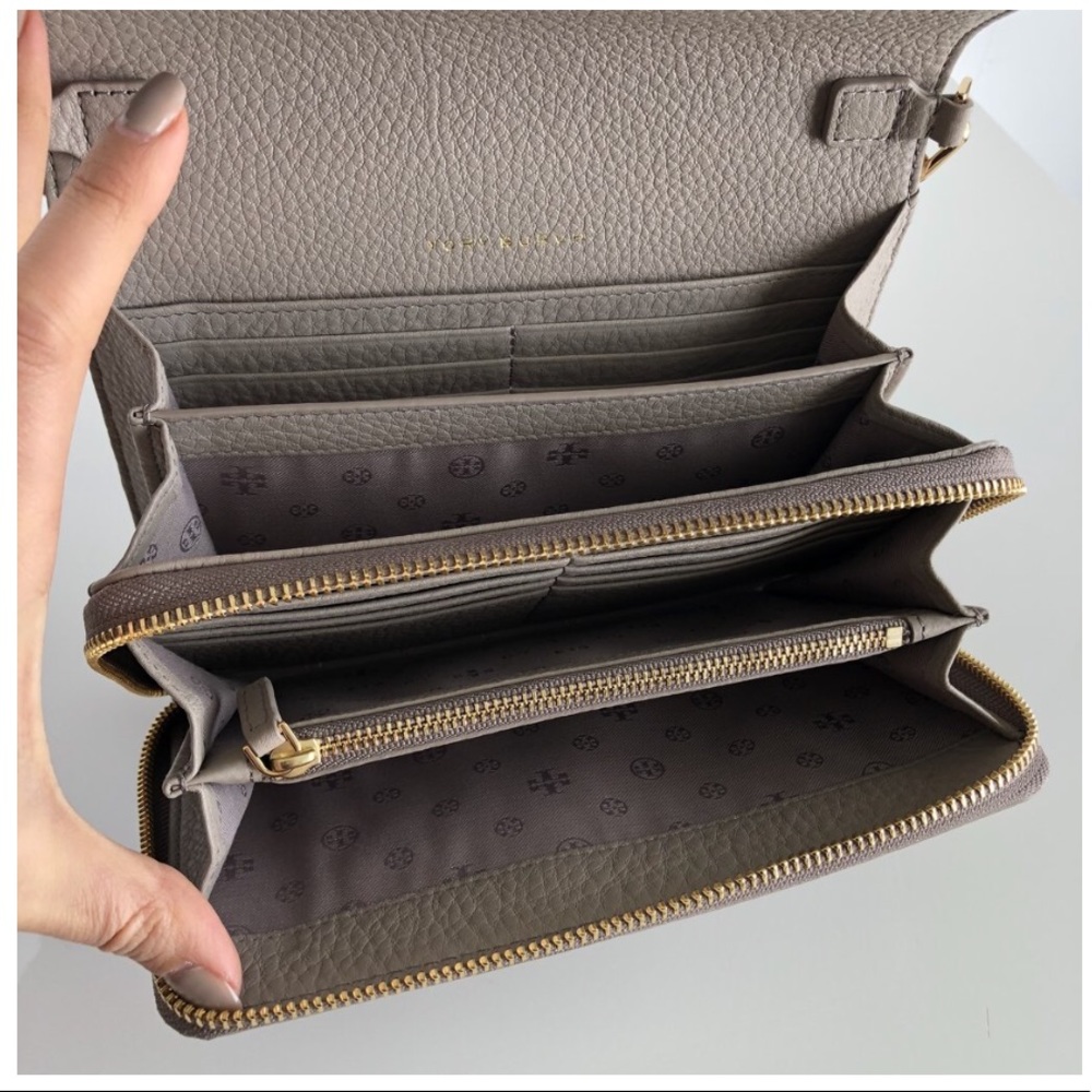 Tory Burch Bombe flat wallet crossbody - Picture 3 of 7